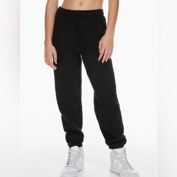 Tna Cozy Fleece Boyfriend Sweatpant Midrise boyfriend sweatpants Like New - Picture 4 of 9